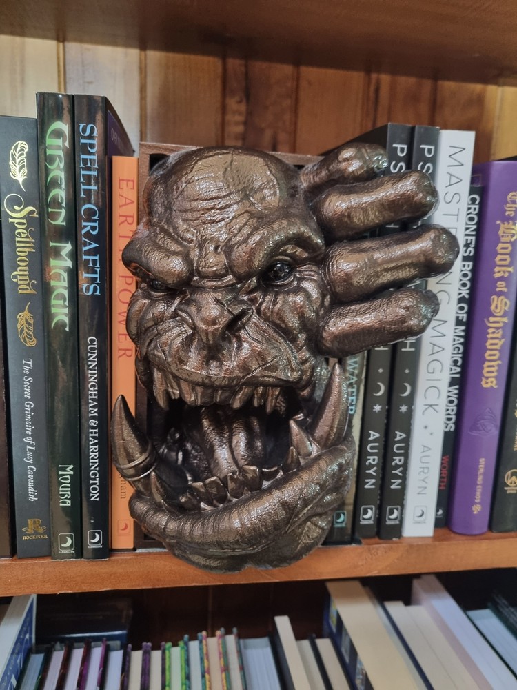 Book nook - Orc - Bronze
