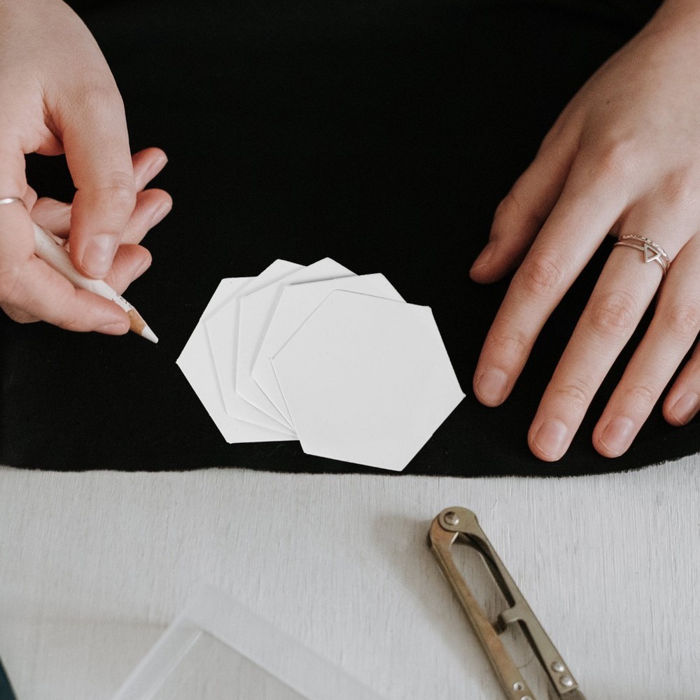 300 Pcs Hexagon Papers Decorative Patchwork Tool Hexagonal for Reusable