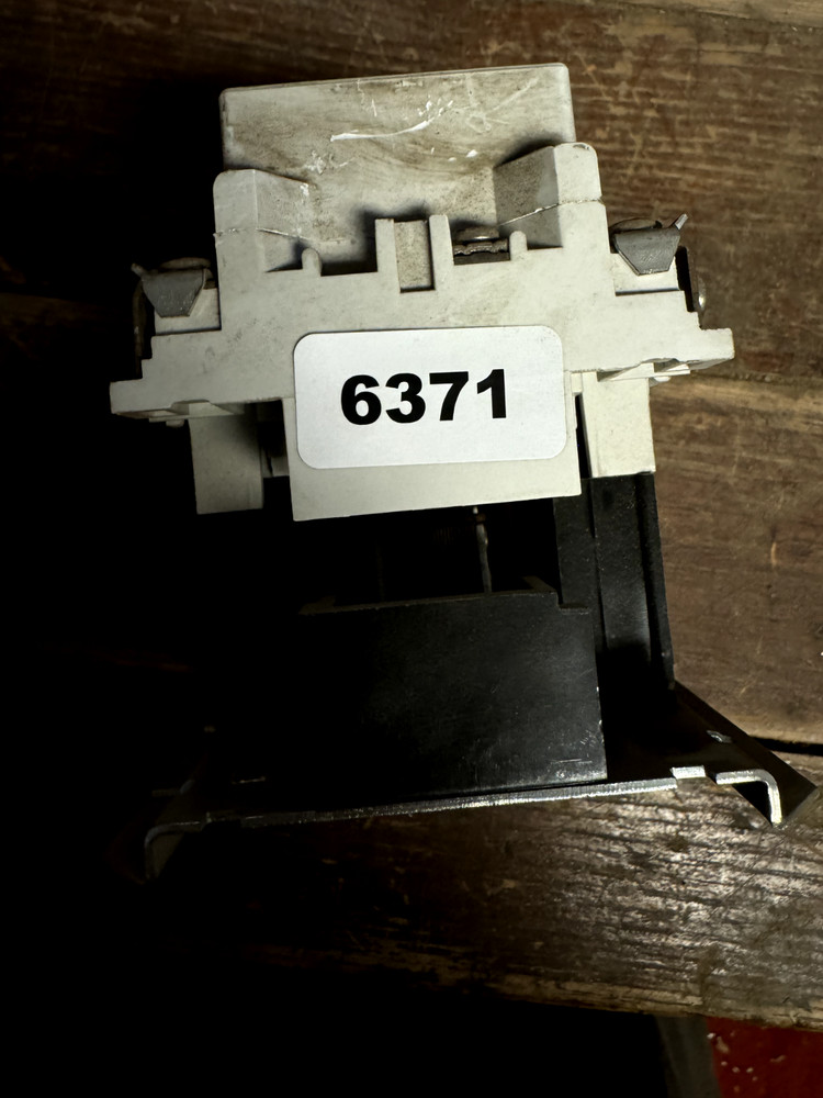 Challenger 4104CU1501 Motor Contactor