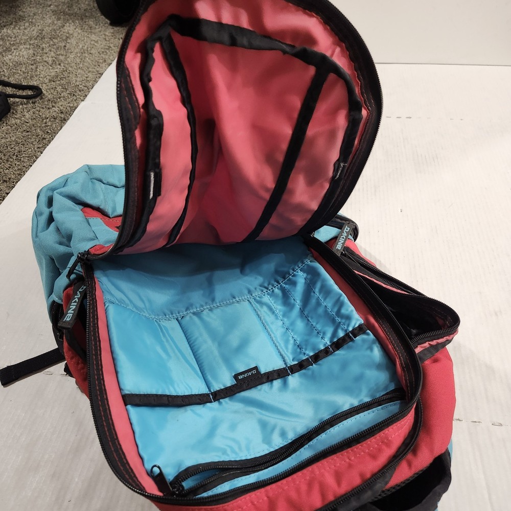 Dakine Mission 25L Red Blue Backpack