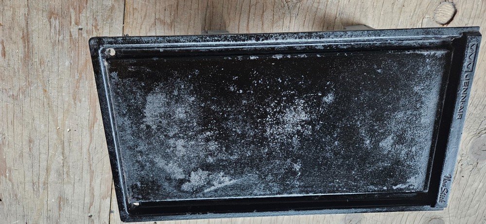 Jenn Air griddle for electric top