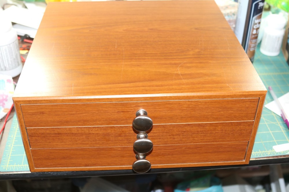 Madeira Thread Treasure Chest Full Thread Set BRAND NEW Complete 2 Extra Spools!