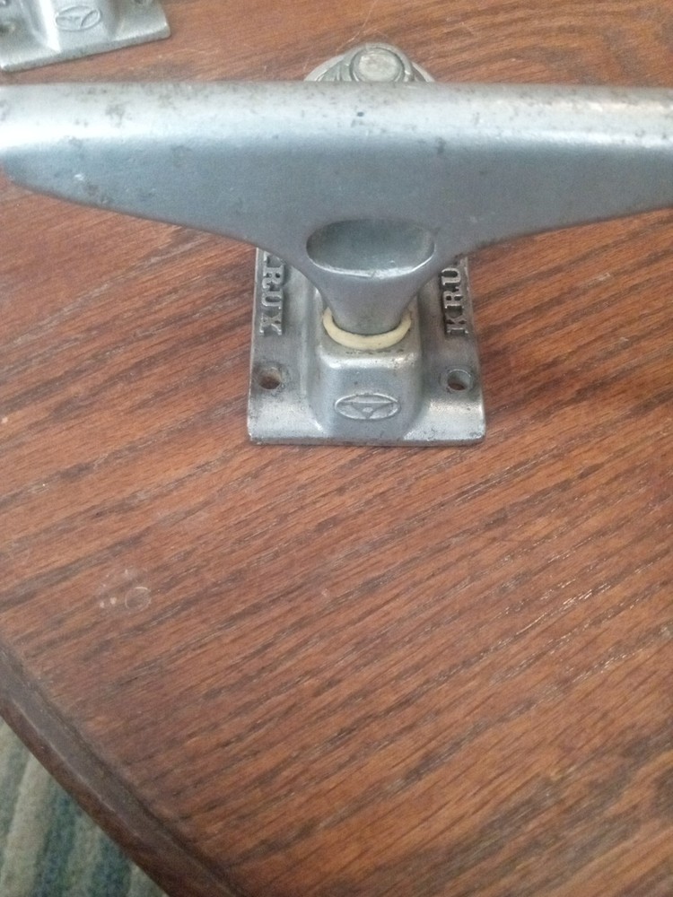 Krux Skateboard Trucks - Pair