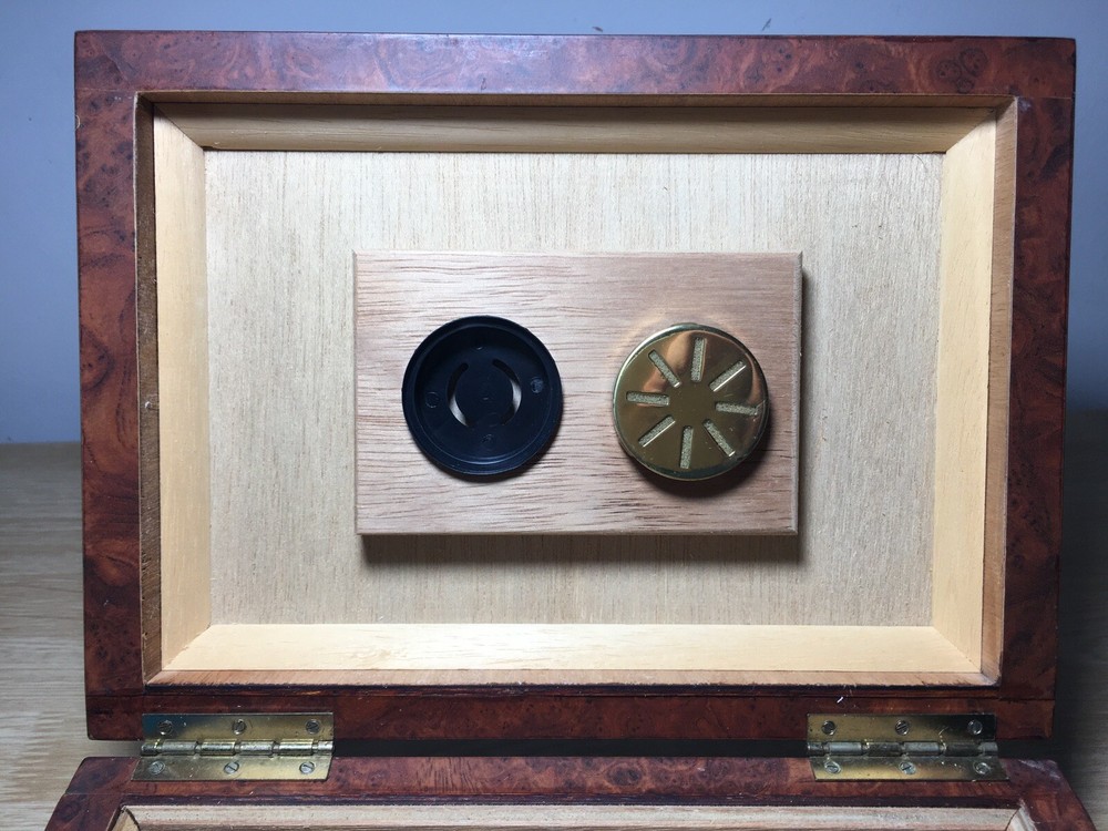 cigar humidor