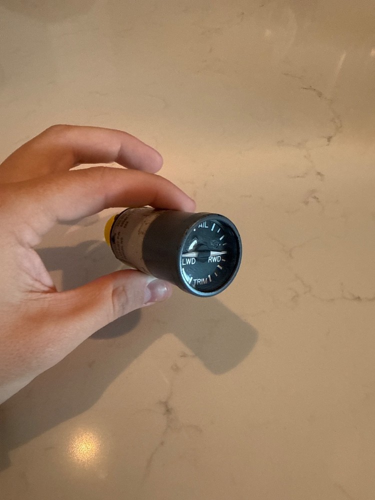 Learjet 60 Aileron Trim Indicator Guage