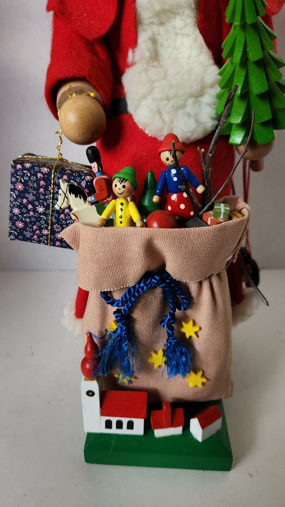 Steinbach Nutcracker Santa With Toy Bag & Tree 14" 1989