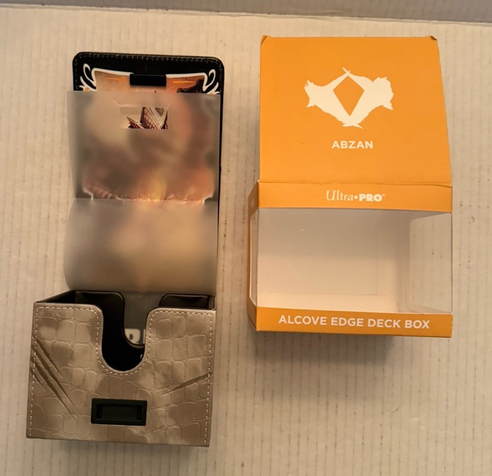 Ultra Pro Alcove Edge Deck Box