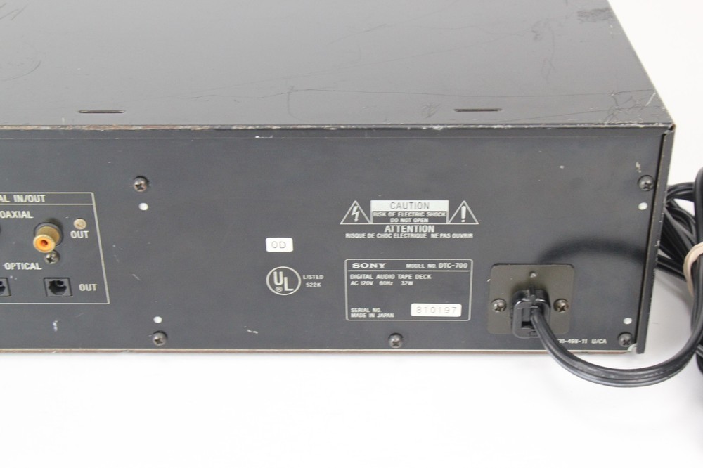 SONY DTC-700 Digital Audio Tape Deck DAT Powers On Untested