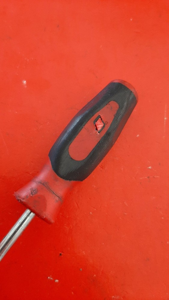 Snap-on Tools SGDP301B No. 1 Phillips Instinct Red Soft Handle Screwdriver READ