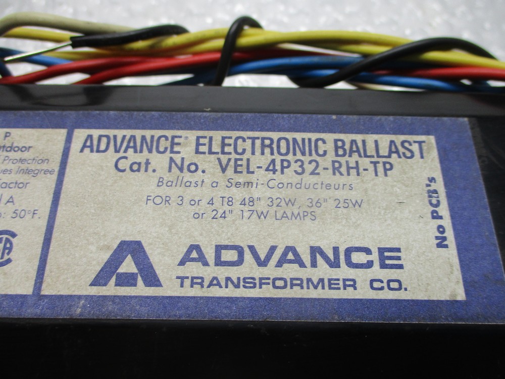 ADVANCE TRANSFORMERS VEL-4P32-RH-TP BALLAST UNMP