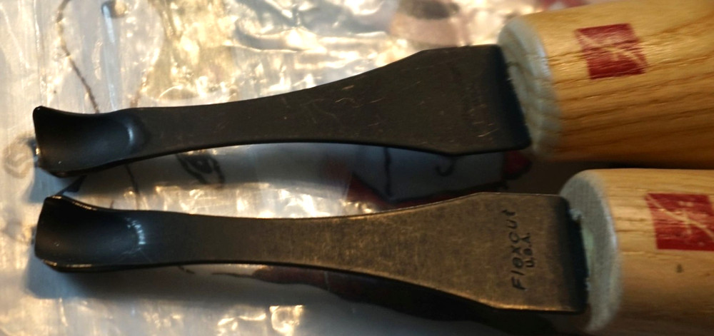 2 Flexcut Palm Spoon gouges 7/16" (FR451) and 3/8" FR361 gouge, excellent