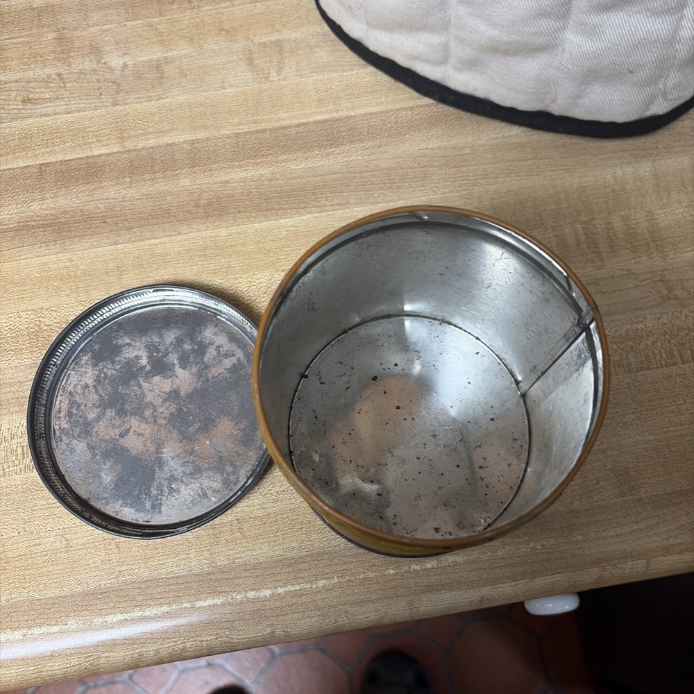 Empty Remington .22 Five Pounder Vintage Tin