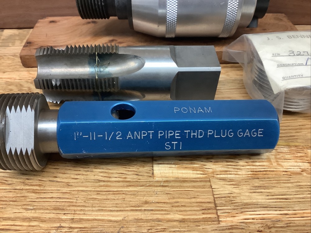 Help-Coil 1-11 1/2 ANPT, 3371-16 Pipe Thread Tap- With Thread Gage