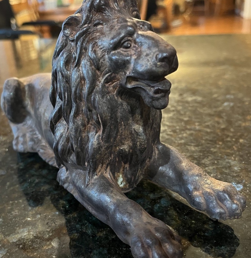 VTG Cast Iron Lion Topper 5”x9”