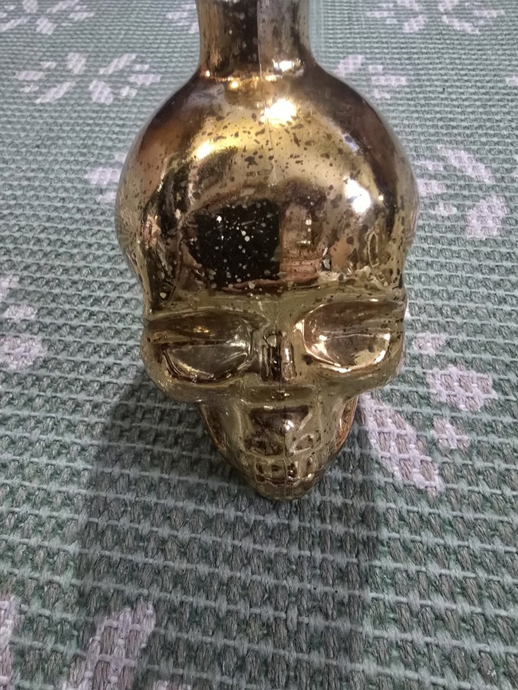 Glass Skull Skeleton Head Gold Flake Decor