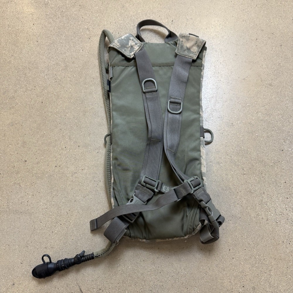 CamelBak Maximum Gear ThermoBak 3L Hydration Pack Backpack & Bladder ACU Camo