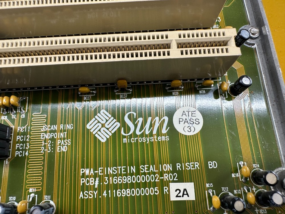 SUN Microsystems 370-3982-01 PWA-Einstein Sealion Riser Board