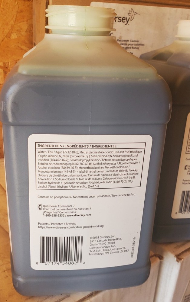 2) Diversy Crew Multipurpose Restroom Cleaner 2.5L