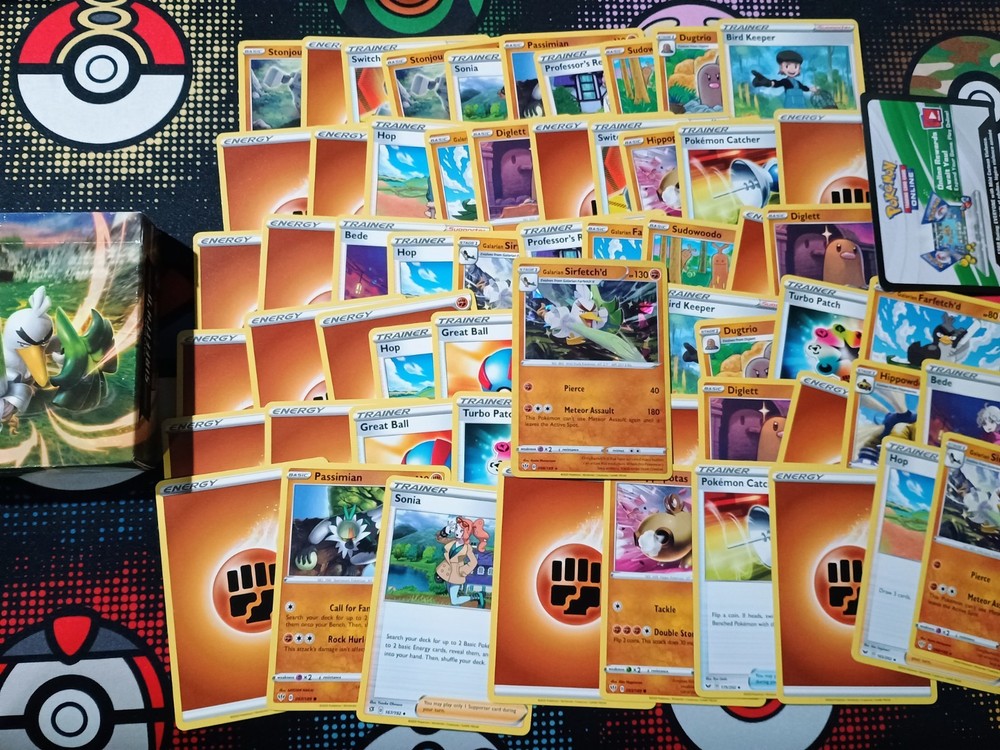 Sword & Shield Darkness Ablaze Galarian Sirfetch'd Theme Deck