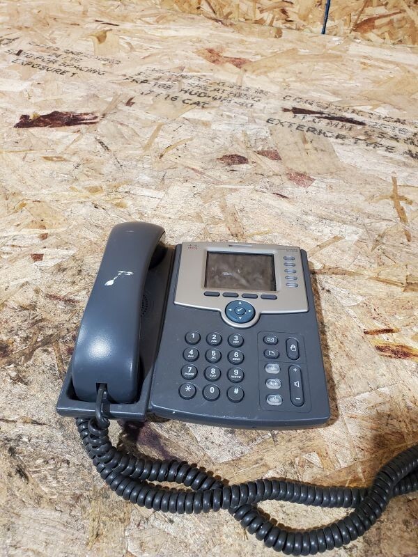 Cisco SPA525G2 5-Line IP Phone No Power Adapter