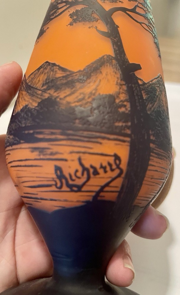 Richard Cameo Glass Perfume Atomizer