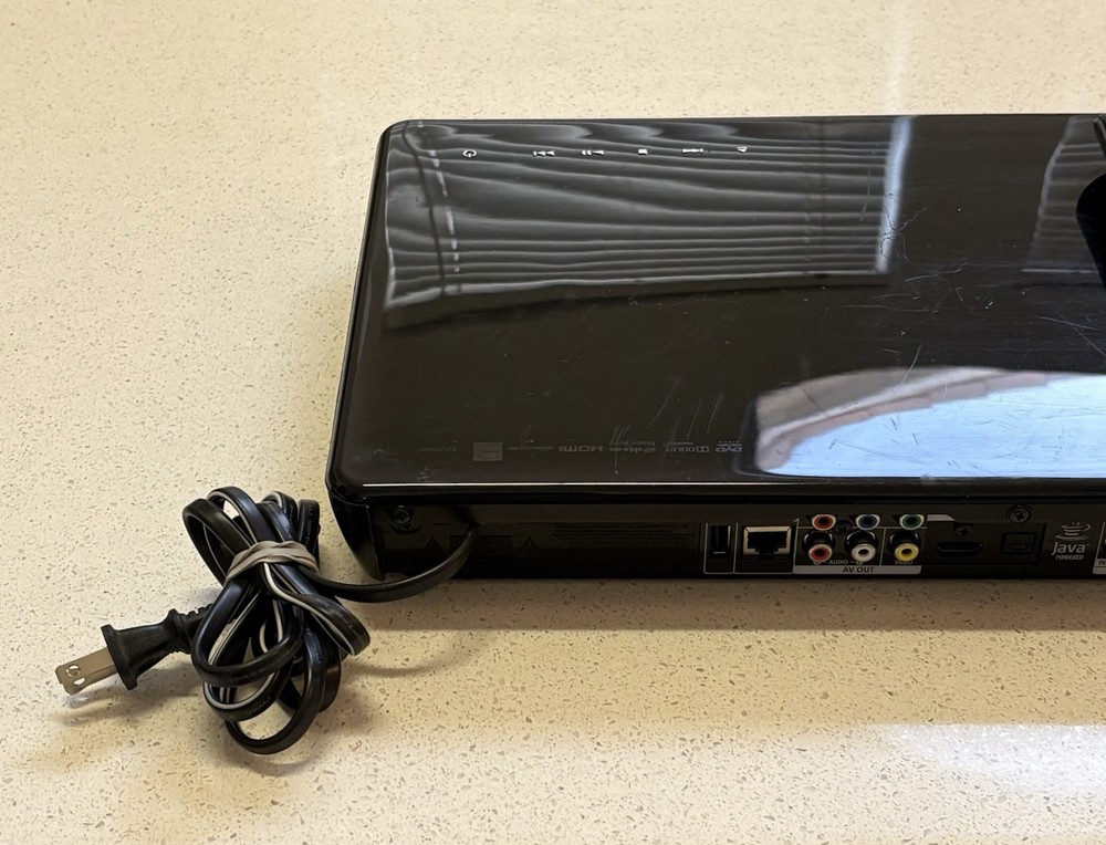 Samsung BD-P3600 Blu-Ray Disk Player With Remote Control + HDMI Cable