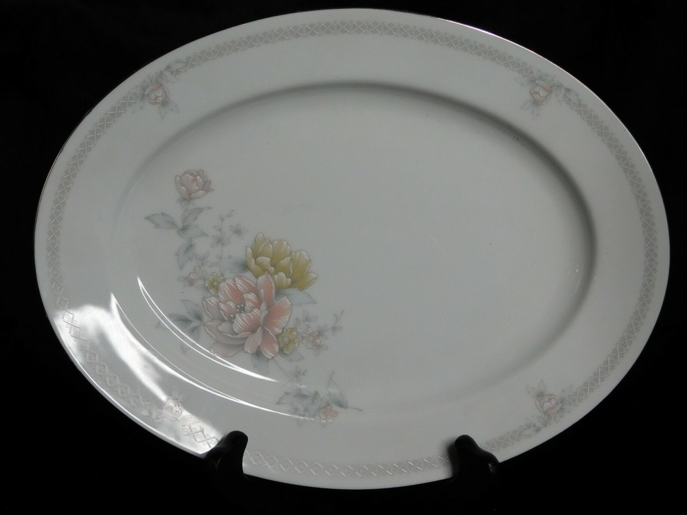 Noritake Easthampton Oval Platter