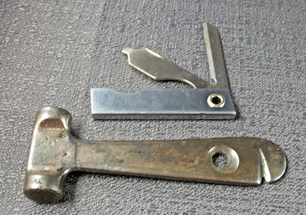 Vintage Cigar Box Opener Double Hammer Keychain Knife