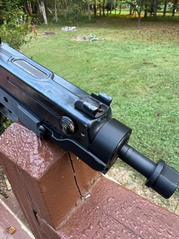 VZ-61 Front Rail
