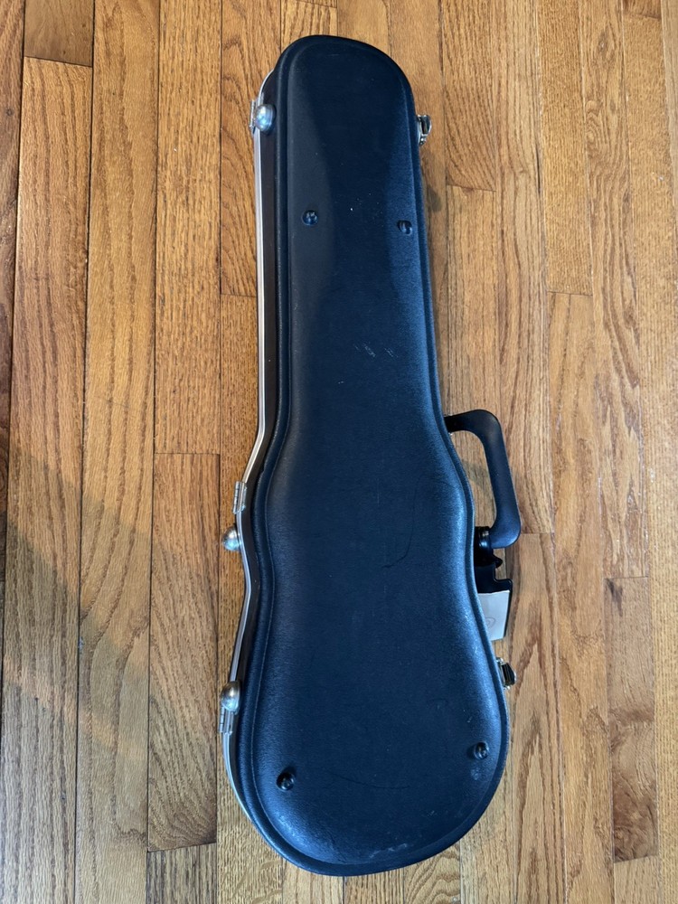 SKB 1/2 Size Violin Case