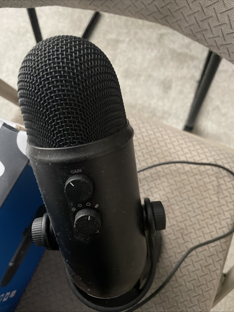 logitech blue yeti usb microphone Used