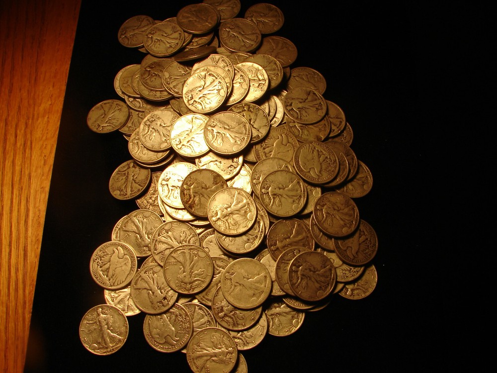 (5) Walking Liberty 90% Silver Half dollar Coins per Lot.