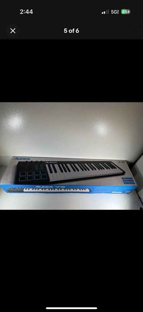Alesis V49 Keyboard Controller