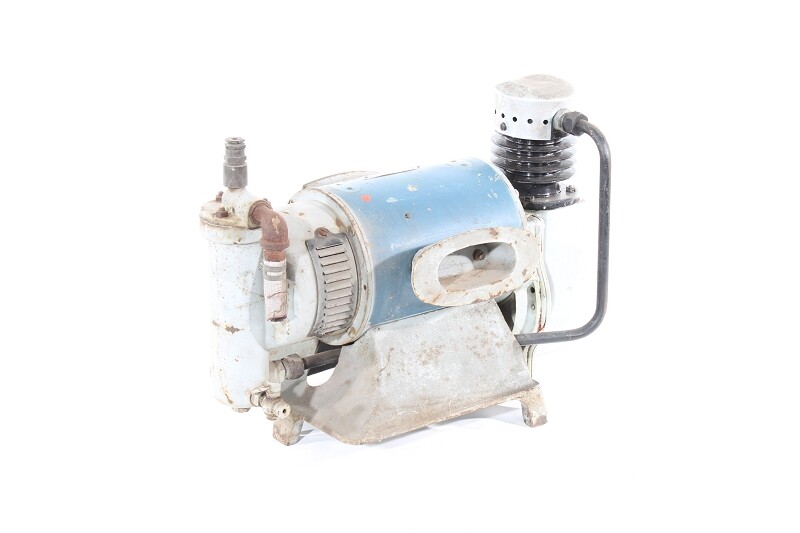 Old Compressor DDR Vintage Workshop Oldtimer GKW