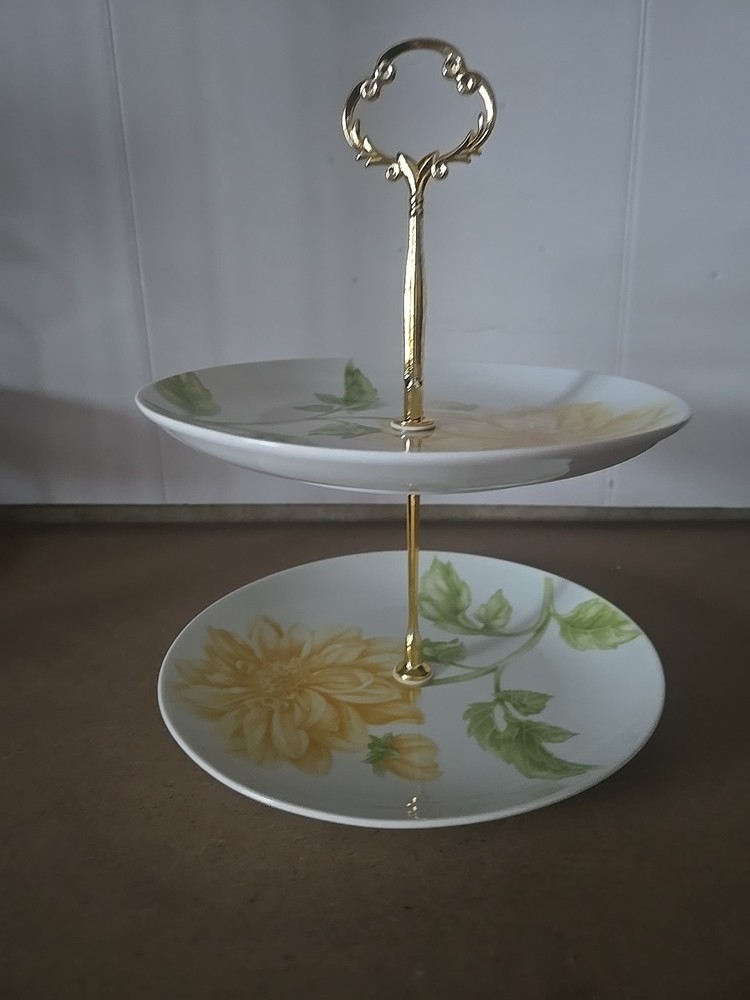 Oneida Olina Yellows 2‑Tier Ceramic Cake Stand – Disassembles for easy storage