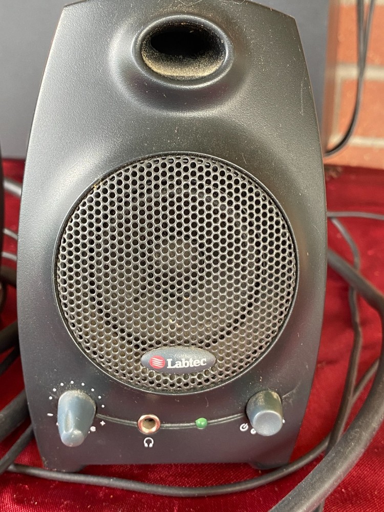 Rare Labtec LCS-2424 multimedia stereo computer speakers system