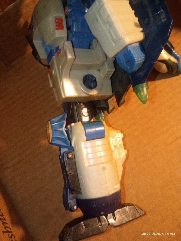 Transformers energon Decepticon Megatron missing leg