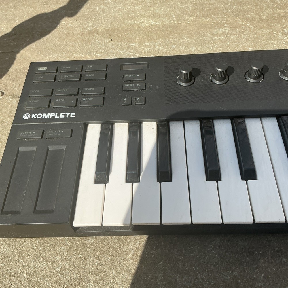 Native Instruments M32 Komplete Kontrol Keyboard Controller (26154)