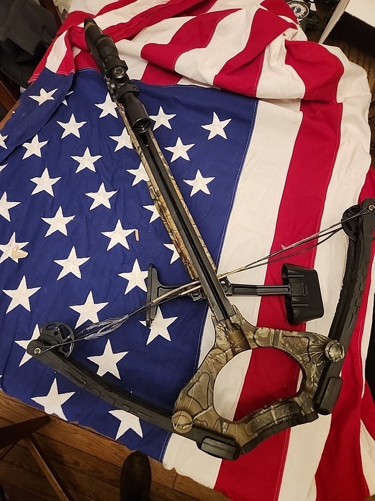 Barnett Predator Crossbow W/ Scope *Bad String* Check Description Bellow Parts