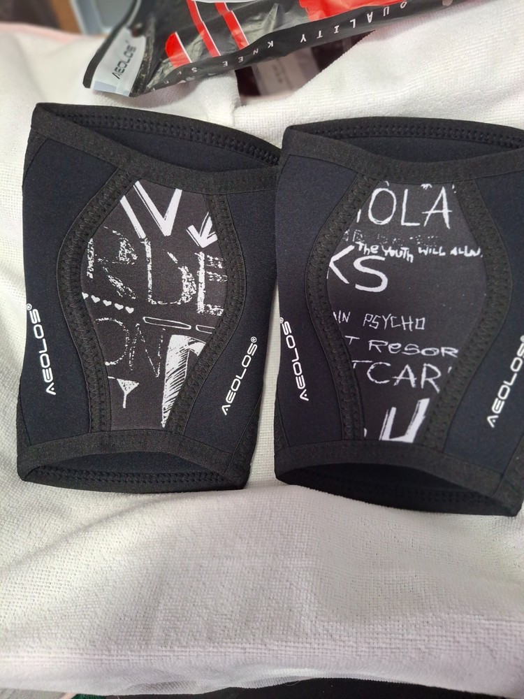 Knee Sleeves