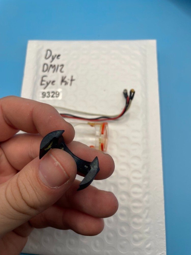 Dye DM12 Eye Kit
