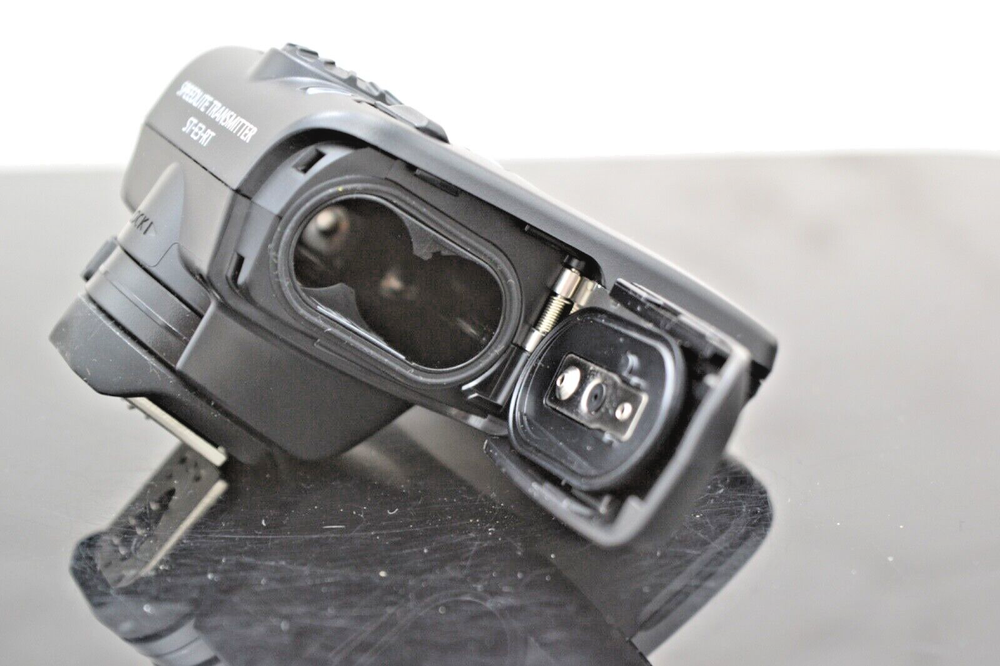 Canon Speedlite Transmitter ST-E3-RT Version 1
