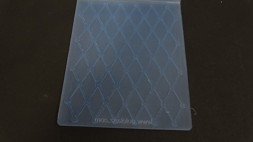 Lifestyle Crafts Quickutz Embossing Folder Diamonds & Dots