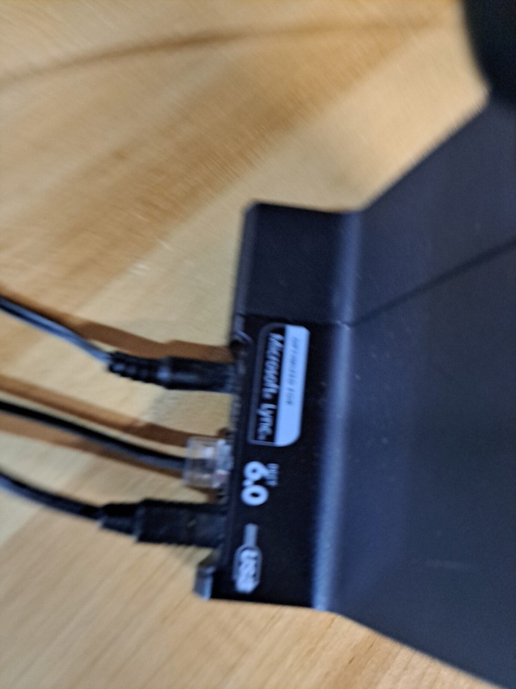 Plantronics W02 Wireless Headset System 6.0 with Charging Base - TESTED