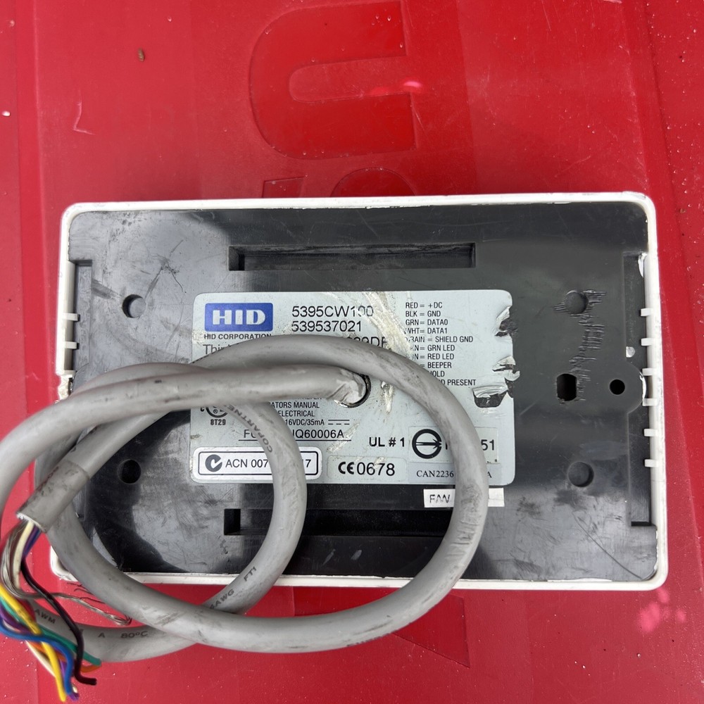 HID prox ThinLine ll Wall Switch Reader 5395CW100. White.