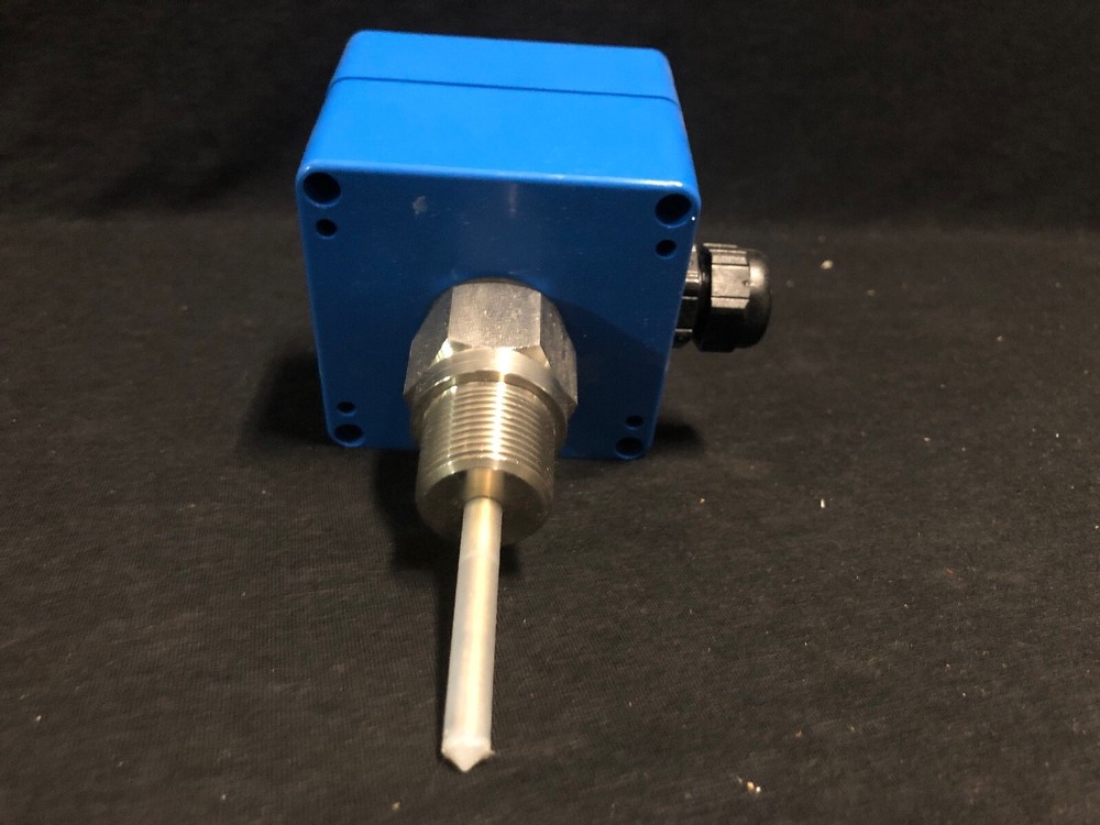New Omega LV820 Electronic Level Switch