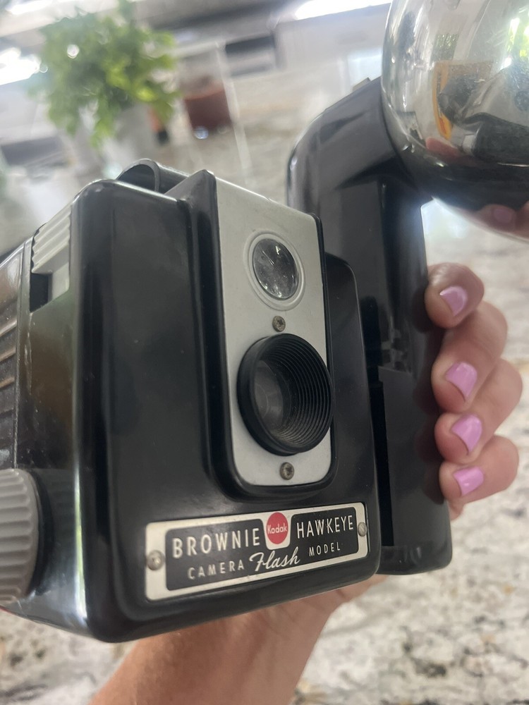 Vintage Brownie Hawkeye Flash Outfit Camera