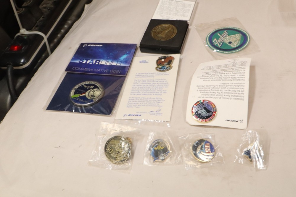 Lot Nasa Space Shuttle Mission Pins Challenge Coins Patch