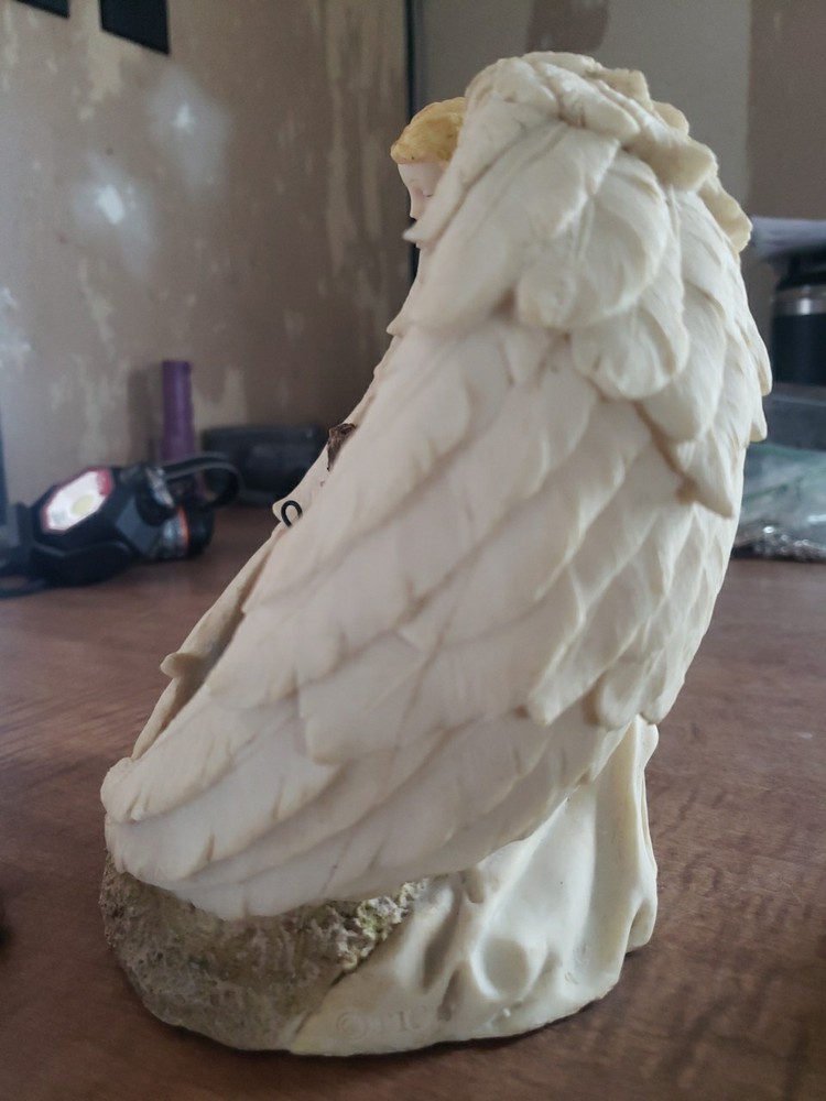 Sculptured Angel Night Light With Nativity Scene