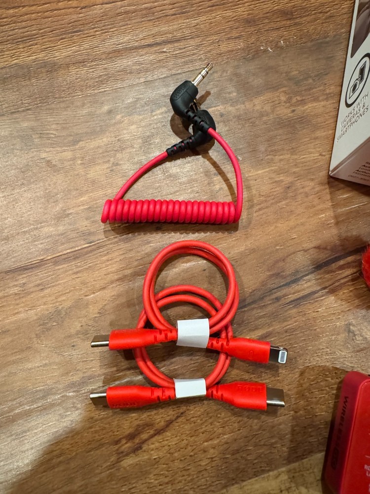 Rode Wireless GO (Gen 3) Digital Wireless Microphone Red